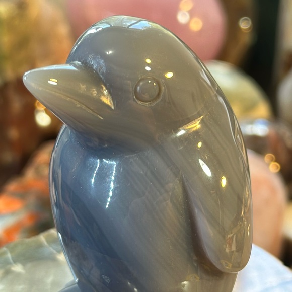 Agate Crystal Penguin Carving! - Picture 9 of 11